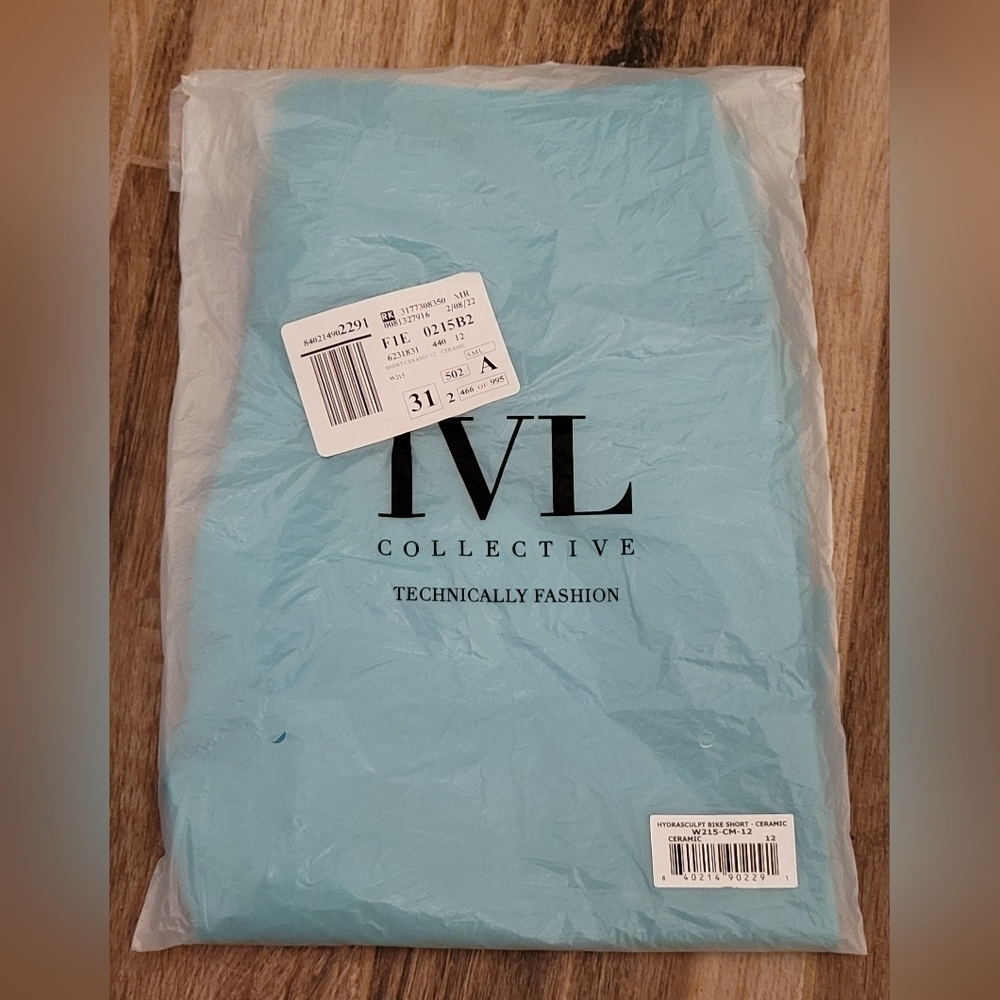 IVL Collective Hydrasculpt Bike Shorts Teal Blue Size 12 - Picture 4 of 10